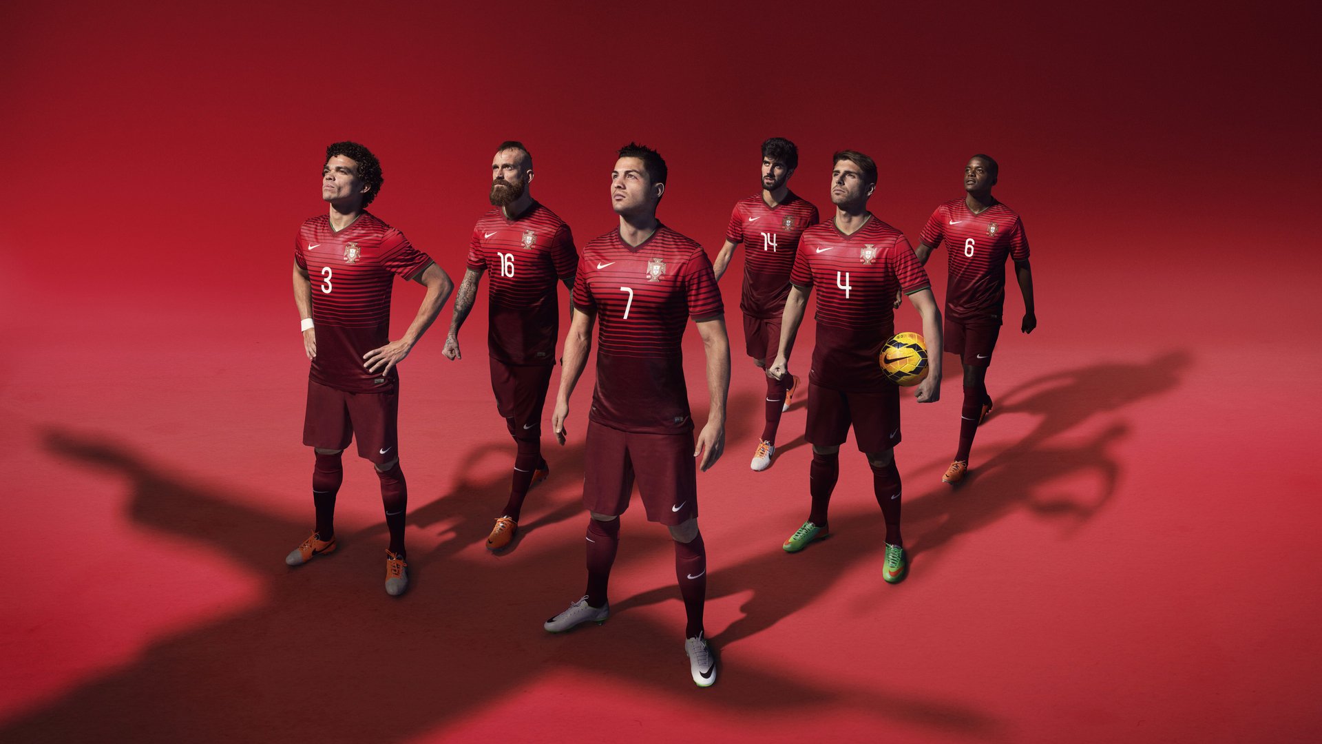 赛道奇迹，周冠宇率索伯鏖战法拉利，改写F1历史