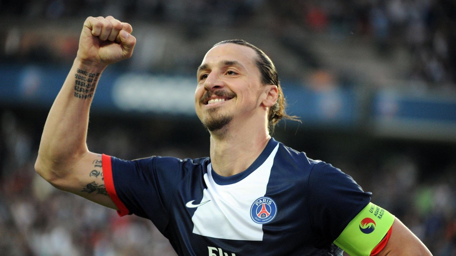 双重奏凯，梁靖崑领军破局，波兰足球风暴席卷温布利