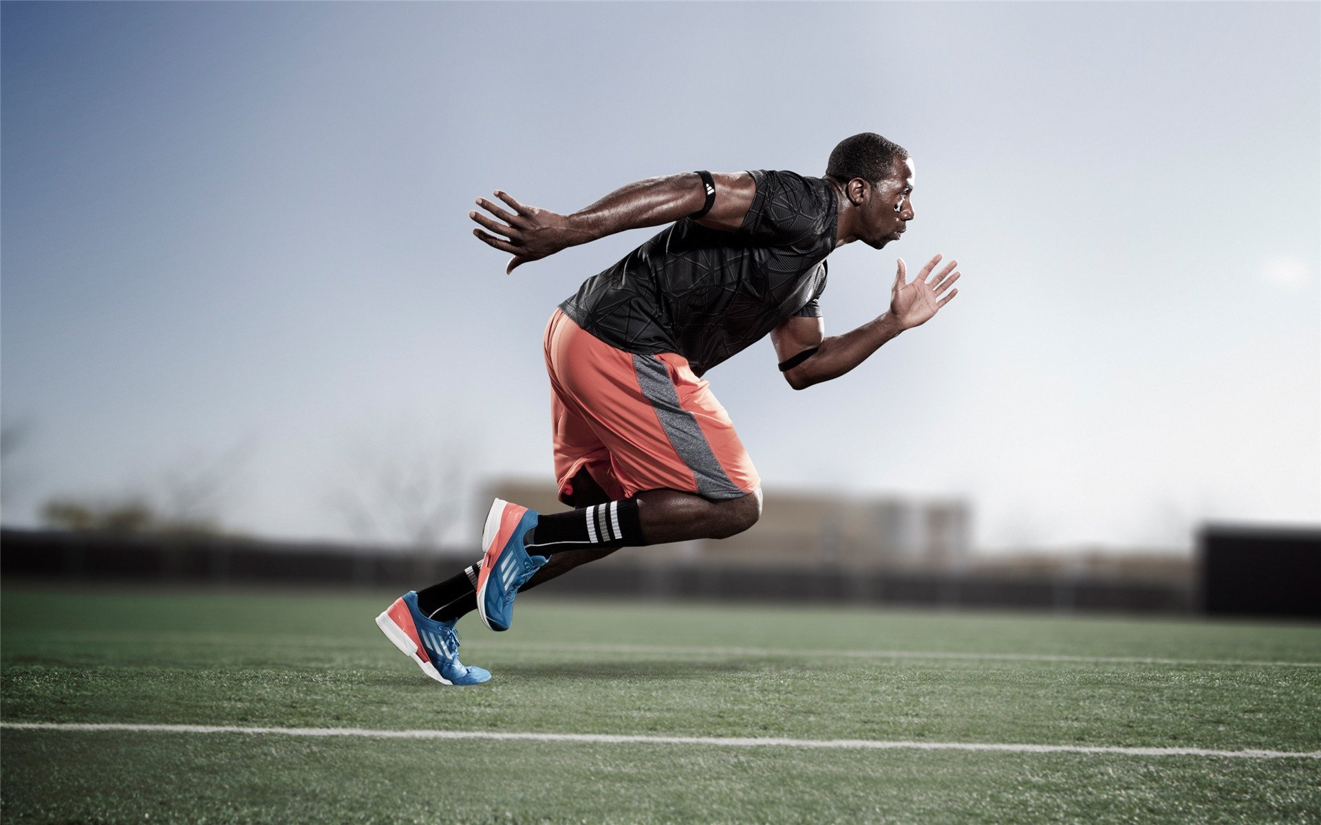 冰火交锋，德国战车险破丹麦童话，羽坛思维统治力启示绿茵场