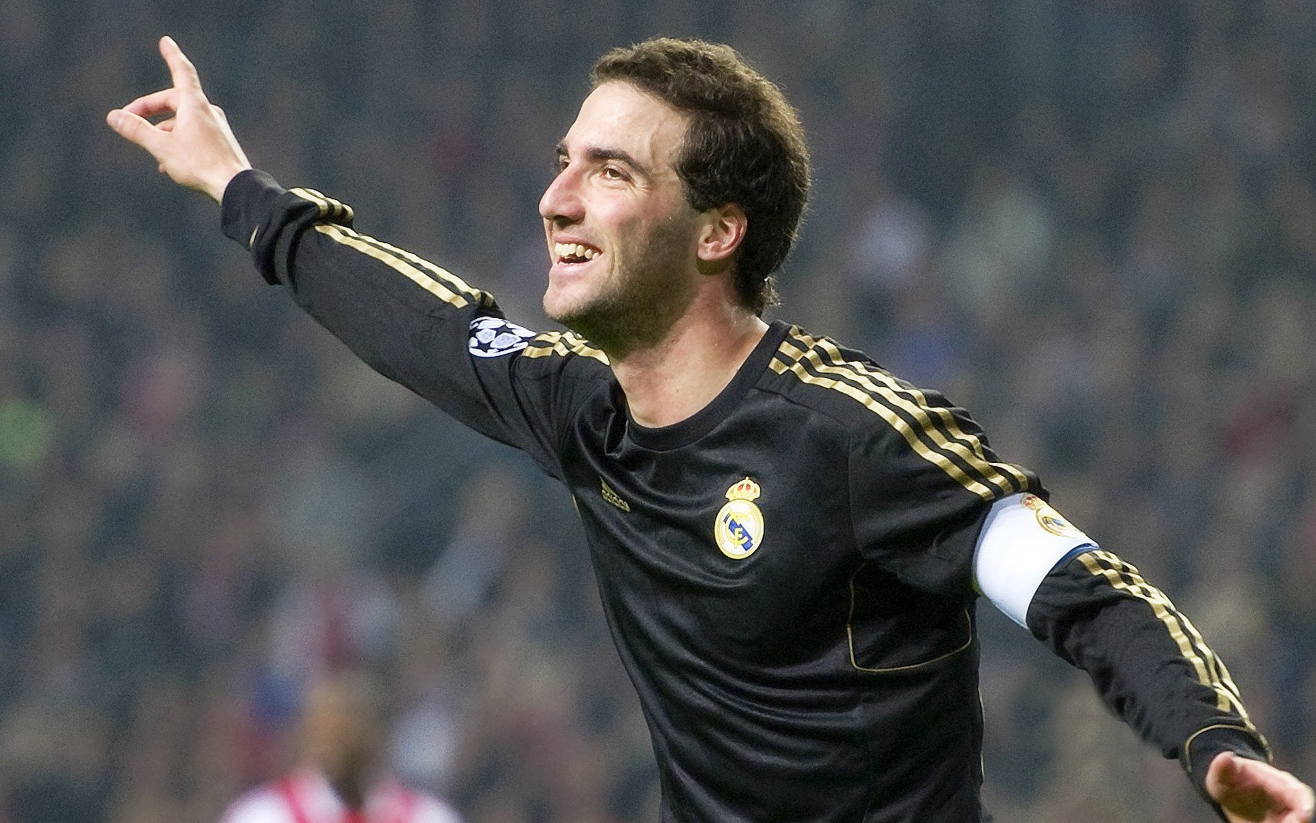 羽坛鏖战记，丹麦队苦战泰国队，辛杜刷新纪录见证女单新时代